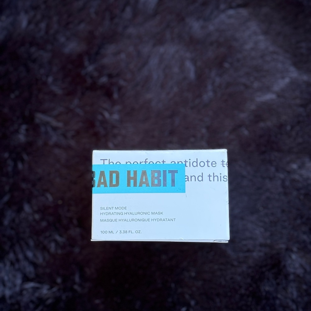 Bad Habit Silent Mode Hydrating Mask - White and Teal
